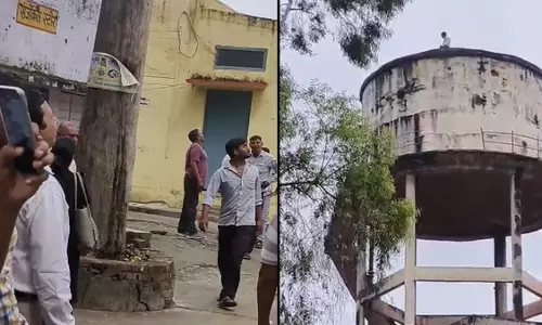 Bareilly: तीमारदार ने अस्पताल में किया हंगामा, टैंक पर चढ़ा Bareilly: तीमारदार ने अस्पताल में किया हंगामा, टैंक पर चढ़ा