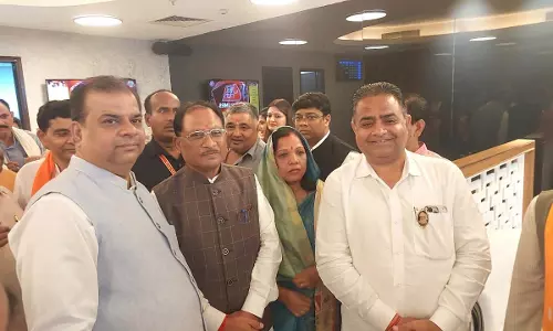 जापान और दक्षिण कोरिया यात्रा से लौटे मुख्यमंत्री विष्णुदेव साय का रायपुर में भव्य स्वागत जापान और दक्षिण कोरिया यात्रा से लौटे मुख्यमंत्री विष्णुदेव साय का रायपुर में भव्य स्वागत