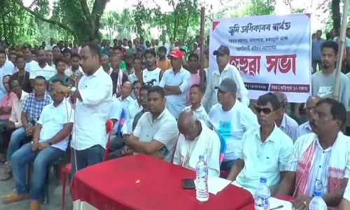 सरकारी नोटिस को लेकर राजागढ़ और भेरगांव में तीव्र विरोध प्रदर्शन