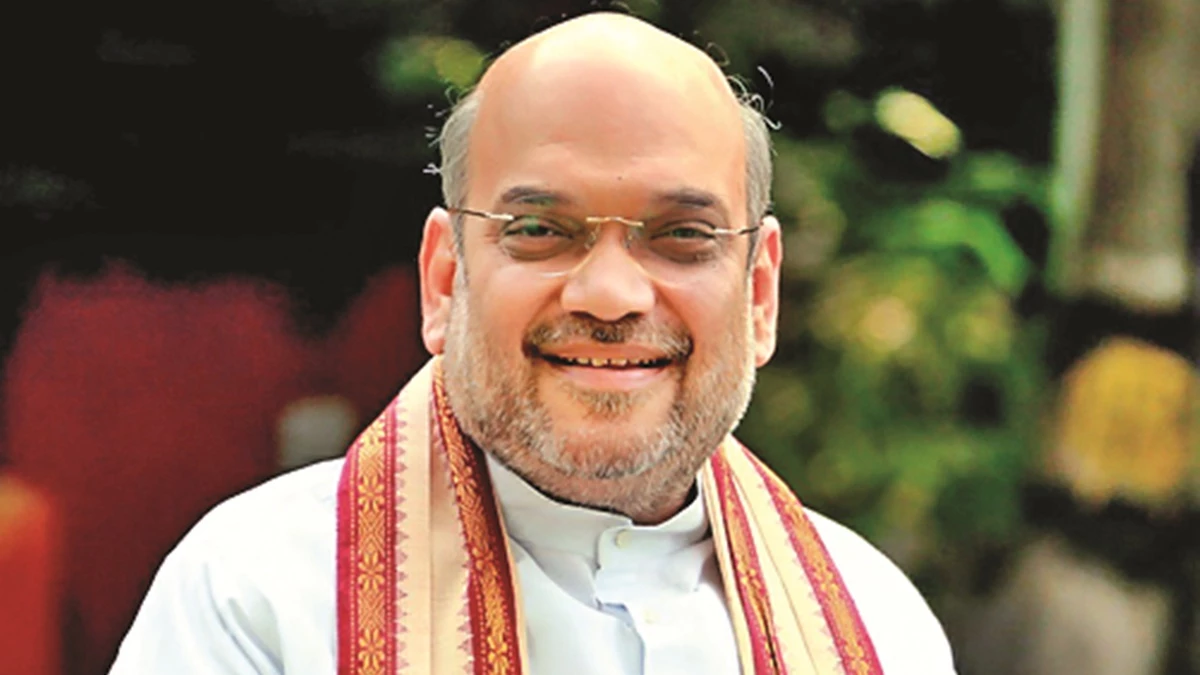 Amit Shah ने बांद्रा पश्चिम में गणपति पंडाल का दौरा किया, भगवान से की प्रार्थना