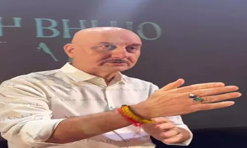 अनुपम खेर ने ‘कुछ भी हो सकता है’ से थिएटर में की वापसी, जल्द आएंगे ‘द बंगाल फाइल्स’ में नजर
