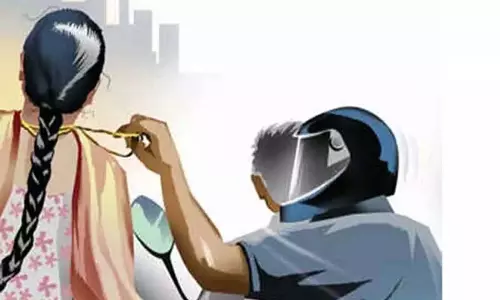 Hyderabad : उप्पल भगायत में चेन स्नैचिंग की घटना Hyderabad : उप्पल भगायत में चेन स्नैचिंग की घटना
