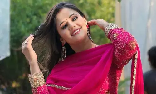हीरो जिसने उसकी कमर को अश्लील तरीके से छुआ.. Heroine Anjali ने इंडस्ट्री छोड़ने का ऐलान कर दिया..! हीरो जिसने उसकी कमर को अश्लील तरीके से छुआ.. Heroine Anjali ने इंडस्ट्री छोड़ने का ऐलान कर दिया..!