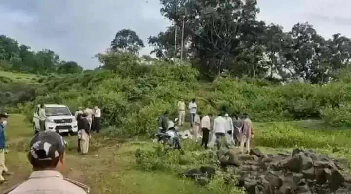 Anuppur: जंगल में तेंदुए का शव, जांच में जुटी वन विभाग टीम Anuppur: जंगल में तेंदुए का शव, जांच में जुटी वन विभाग टीम