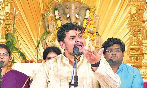 गणेश उत्सव में हुई भव्य नाम संकीर्तन, JS Sriram और टीम ने मंत्रमुग्ध किया दर्शकों को गणेश उत्सव में हुई भव्य नाम संकीर्तन, JS Sriram और टीम ने मंत्रमुग्ध किया दर्शकों को