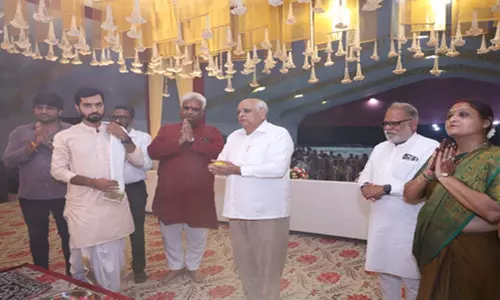 CM भूपेंद्र पटेल ने किए गणपति बप्पा के दर्शन, भक्तजनों को बढ़ाया उत्साह CM भूपेंद्र पटेल ने किए गणपति बप्पा के दर्शन, भक्तजनों को बढ़ाया उत्साह
