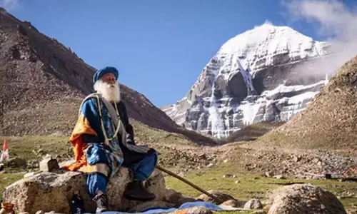 साधगुरु जग्गी वासुदेव ने काइ यात्रा मोटरसाइकिल से पूरी कर दिखाई योग की शक्ति