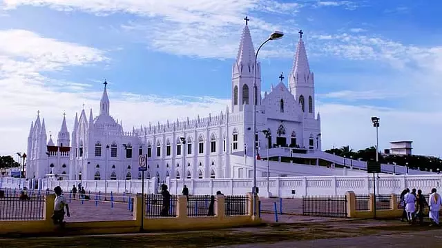 वेलानकन्नी कैथेड्रल वार्षिक महोत्सव: नागपट्टिनम के लिए विशेष ट्रेन वेलानकन्नी कैथेड्रल वार्षिक महोत्सव: नागपट्टिनम के लिए विशेष ट्रेन