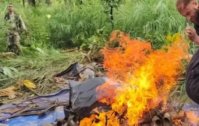 गरियाबंद में CRPF ने नष्ट किया नक्सल सामान, खुफ़िया सूचना पर बड़ी कार्रवाई गरियाबंद में CRPF ने नष्ट किया नक्सल सामान, खुफ़िया सूचना पर बड़ी कार्रवाई