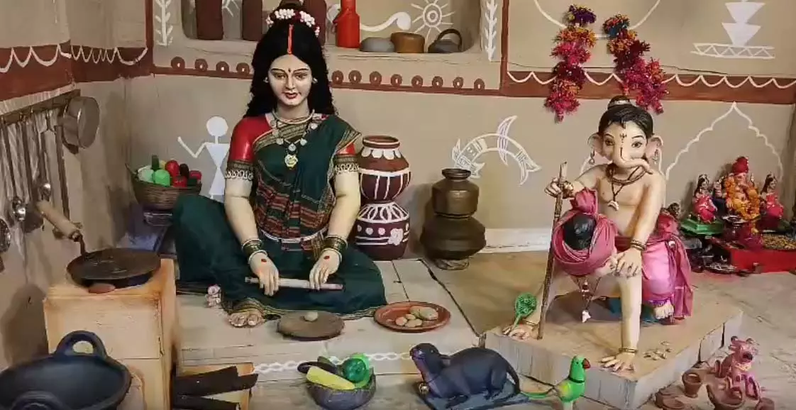 गणेश जी छत्तीसगढ़ी परिवेश में नजर आ रहे, भव्य पंडाल लोगों को कर रहे आकर्षित गणेश जी छत्तीसगढ़ी परिवेश में नजर आ रहे, भव्य पंडाल लोगों को कर रहे आकर्षित