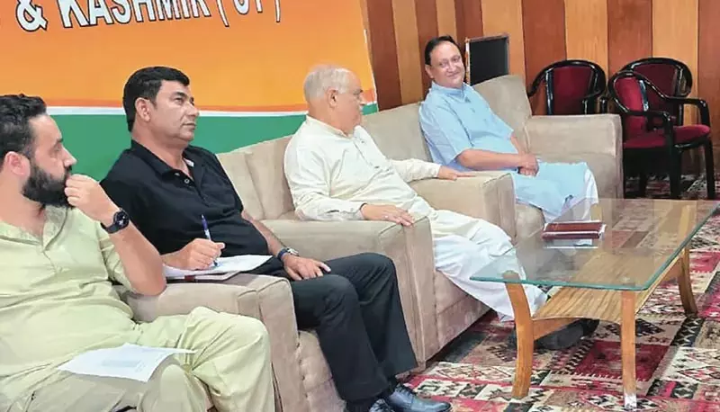 अशोक कौल ने भाजपा की संगठनात्मक बैठक की अध्यक्षता की अशोक कौल ने भाजपा की संगठनात्मक बैठक की अध्यक्षता की