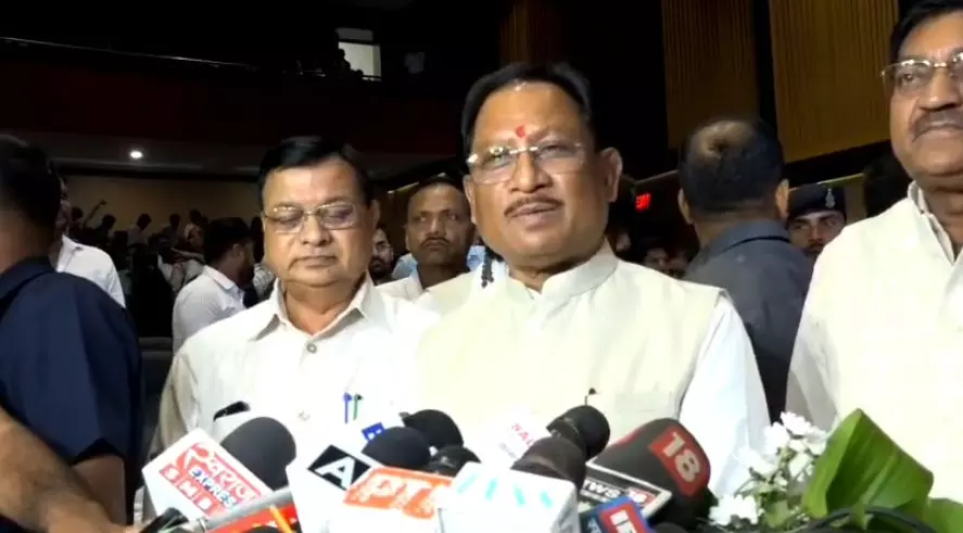 लोकतंत्र में असंसदीय भाषा की कोई जगह नहीं : CM विष्णुदेव साय लोकतंत्र में असंसदीय भाषा की कोई जगह नहीं : CM विष्णुदेव साय