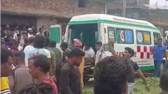 UP: लखनऊ में पटाखा फैक्ट्री में विस्फोट से 2 की मौत UP: लखनऊ में पटाखा फैक्ट्री में विस्फोट से 2 की मौत