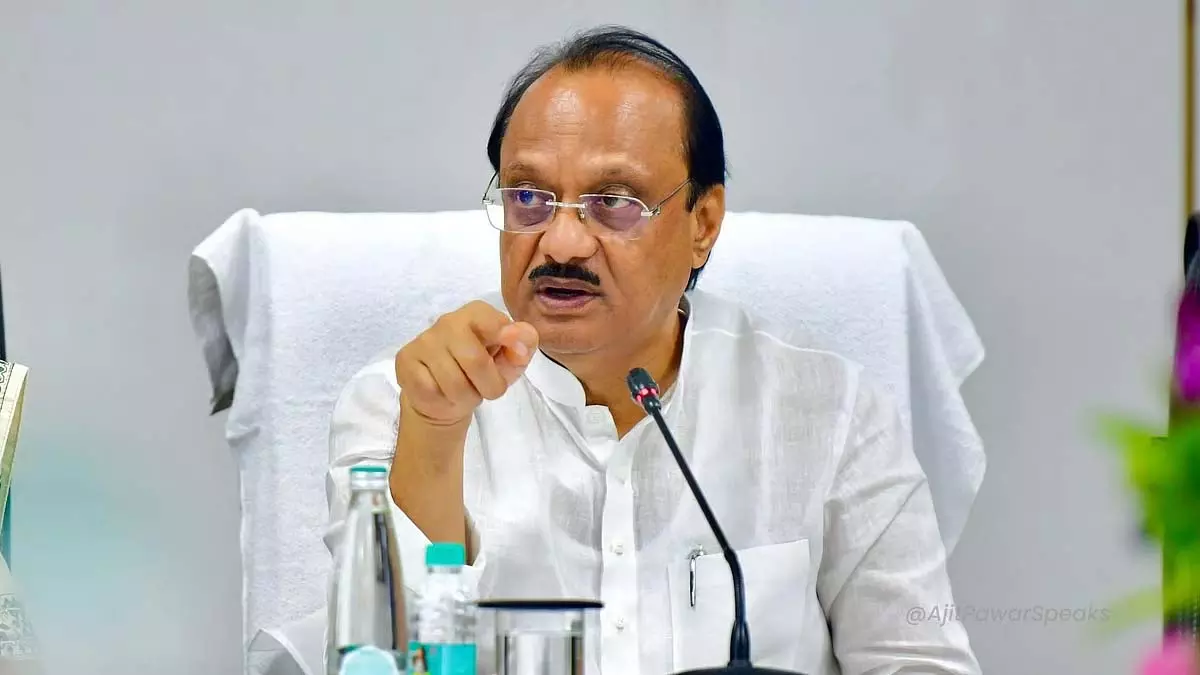 महाराष्ट्र सरकार मराठा आरक्षण मुद्दे को सुलझाने के लिए युद्धस्तर पर काम कर रही है:Deputy CM महाराष्ट्र सरकार मराठा आरक्षण मुद्दे को सुलझाने के लिए युद्धस्तर पर काम कर रही है:Deputy CM