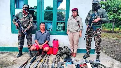 असम राइफल्स ने मिजोरम के चम्फाई में हथियार, गोला-बारूद और युद्ध जैसे सामान जब्त किए असम राइफल्स ने मिजोरम के चम्फाई में हथियार, गोला-बारूद और युद्ध जैसे सामान जब्त किए