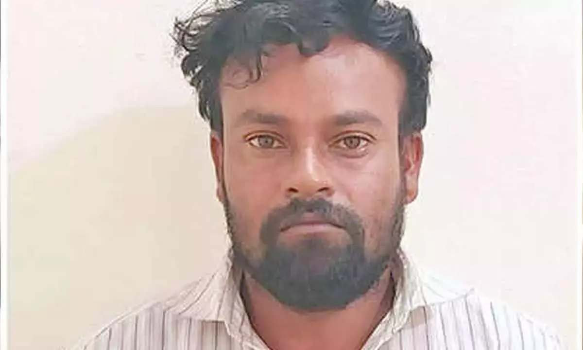 नाबालिग लड़की ने हॉस्टल के शौचालय में बच्चे को जन्म दिया नाबालिग लड़की ने हॉस्टल के शौचालय में बच्चे को जन्म दिया