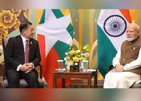 PM मोदी ने SCO से इतर म्यांमार के कार्यवाहक राष्ट्रपति जनरल मिन आंग ह्लाइंग के साथ द्विपक्षीय बैठक की PM मोदी ने SCO से इतर म्यांमार के कार्यवाहक राष्ट्रपति जनरल मिन आंग ह्लाइंग के साथ द्विपक्षीय बैठक की