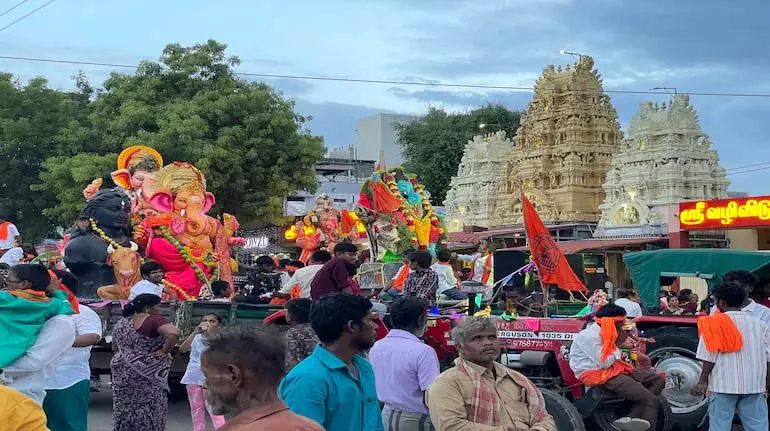 Vinayagar मूर्ति जुलूस के लिए चेन्नई में यातायात परिवर्तन की घोषणा Vinayagar मूर्ति जुलूस के लिए चेन्नई में यातायात परिवर्तन की घोषणा