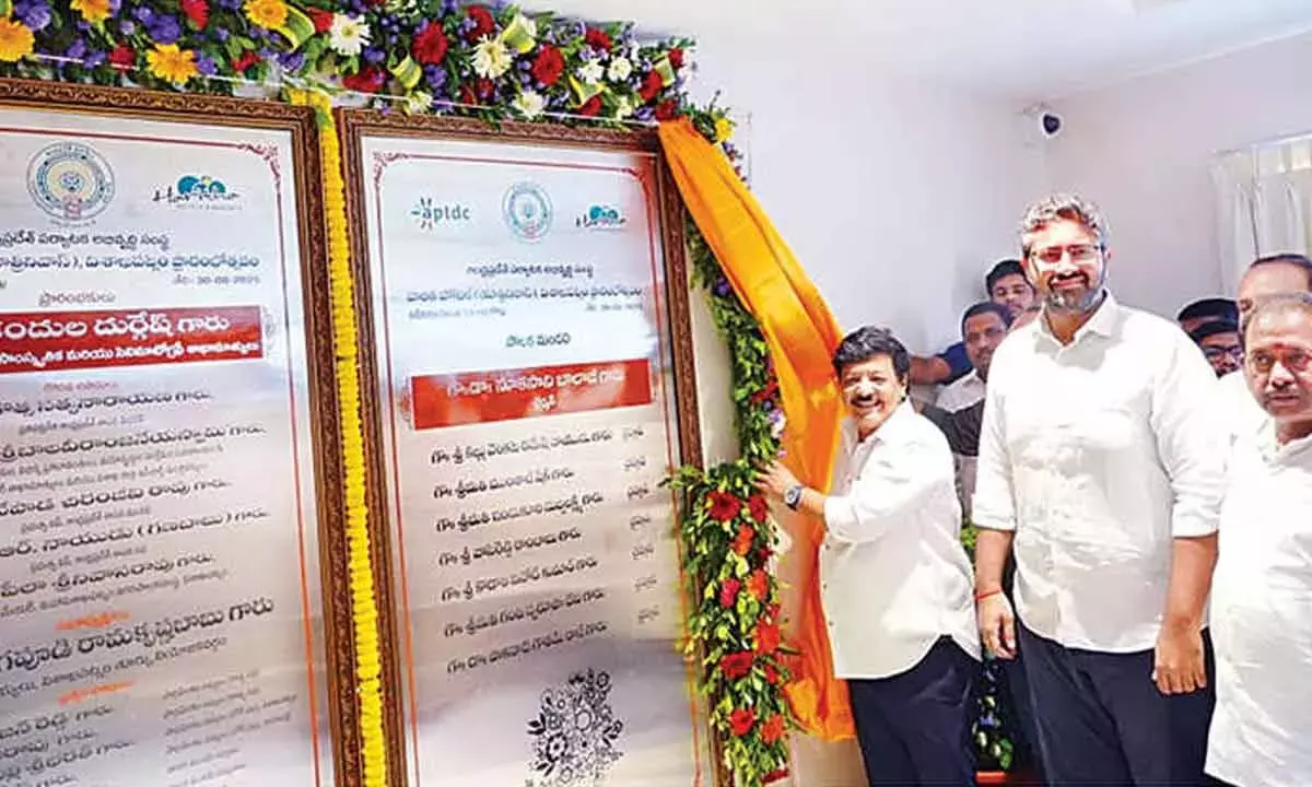 गठबंधन सरकार में पर्यटन क्षेत्र में तेजी: दुर्गेश गठबंधन सरकार में पर्यटन क्षेत्र में तेजी: दुर्गेश