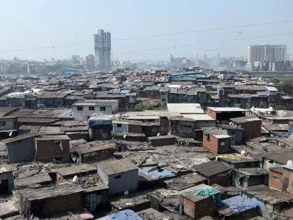 Dharavi में कोई खुली जगह नहीं है, कहां खेलें? Dharavi में कोई खुली जगह नहीं है, कहां खेलें?