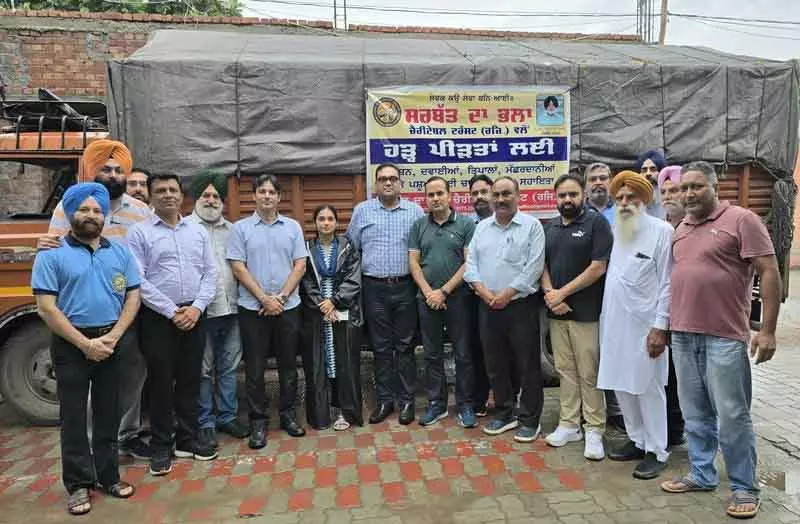 Amritsar के स्वयंसेवी समूह बाढ़ पीड़ितों की सहायता के लिए एकजुट हुए Amritsar के स्वयंसेवी समूह बाढ़ पीड़ितों की सहायता के लिए एकजुट हुए