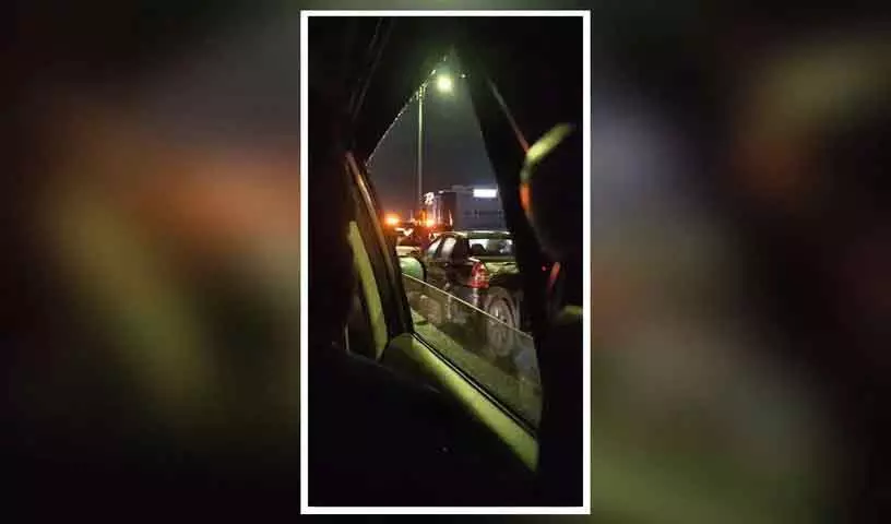 हैदराबाद में PVNR एक्सप्रेसवे पर हुई टक्कर में नौ कारें क्षतिग्रस्त हैदराबाद में PVNR एक्सप्रेसवे पर हुई टक्कर में नौ कारें क्षतिग्रस्त