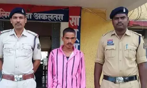 पत्नी को गर्म लोहे से दागा, दहेज के लिए प्रताड़ित करने वाला पति अरेस्ट