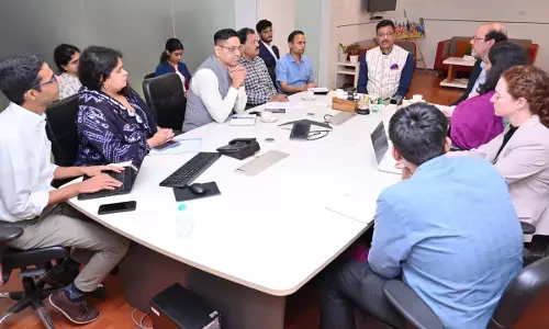 नोबेल पुरस्कार विजेता प्रोफेसर माइकल क्रेमर ने ओडिशा के मौसम और फसल सलाहकार मॉडल की सराहना की नोबेल पुरस्कार विजेता प्रोफेसर माइकल क्रेमर ने ओडिशा के मौसम और फसल सलाहकार मॉडल की सराहना की