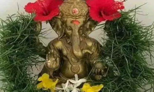 Durva Ashtami: आज भगवान गणेश की दूर्वा से ऐसे करें पूजा, मिलेंगी मनचाही खुशियां Durva Ashtami: आज भगवान गणेश की दूर्वा से ऐसे करें पूजा, मिलेंगी मनचाही खुशियां
