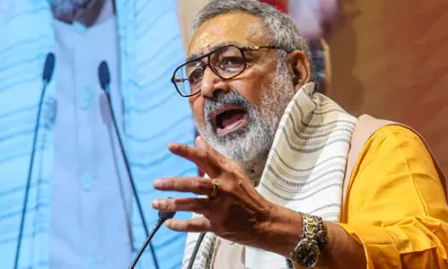 भाजपा राष्ट्रहित में काम करती है और इसके लिए कुर्बानी देती है : गिरिराज सिंह भाजपा राष्ट्रहित में काम करती है और इसके लिए कुर्बानी देती है : गिरिराज सिंह