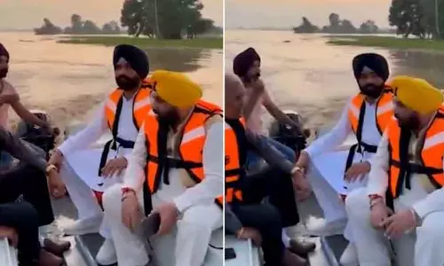 Punjab के 3 मंत्रियों द्वारा बाढ़ का निरीक्षण करते समय क्रूज़ यात्राओं पर चर्चा करने पर विपक्ष भड़क गया Punjab के 3 मंत्रियों द्वारा बाढ़ का निरीक्षण करते समय क्रूज़ यात्राओं पर चर्चा करने पर विपक्ष भड़क गया