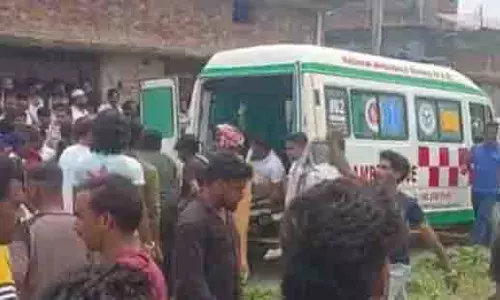 UP: लखनऊ में पटाखा फैक्ट्री में विस्फोट से 2 की मौत UP: लखनऊ में पटाखा फैक्ट्री में विस्फोट से 2 की मौत