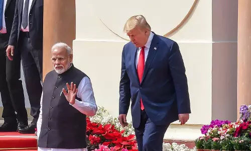 टैरिफ पर भारत के खिलाफ सख्त रुख अपनाकर जोखिम उठा रहा अमेरिका