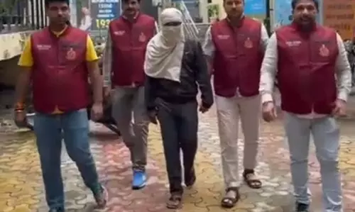 ऑनलाइन स्टॉक मार्केट स्कैम का मास्टरमाइंड गिरफ्तार, क्राइम ब्रांच की बड़ी कामयाबी ऑनलाइन स्टॉक मार्केट स्कैम का मास्टरमाइंड गिरफ्तार, क्राइम ब्रांच की बड़ी कामयाबी