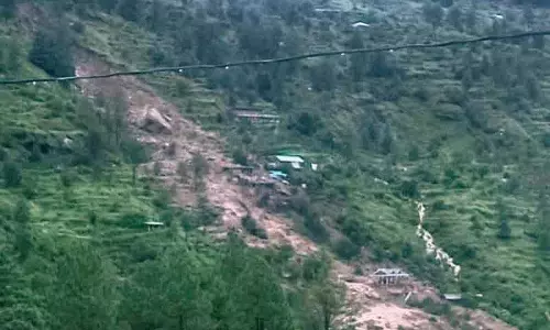 Himachal में भारी बारिश के कारण 842 सड़कें वाहन चालकों के लिए बंद