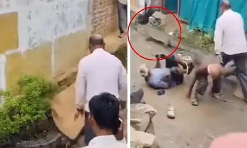 MP : नीमच में बचाव अभियान से भागते समय मगरमच्छ ने दो ग्रामीणों को घायल किया MP : नीमच में बचाव अभियान से भागते समय मगरमच्छ ने दो ग्रामीणों को घायल किया