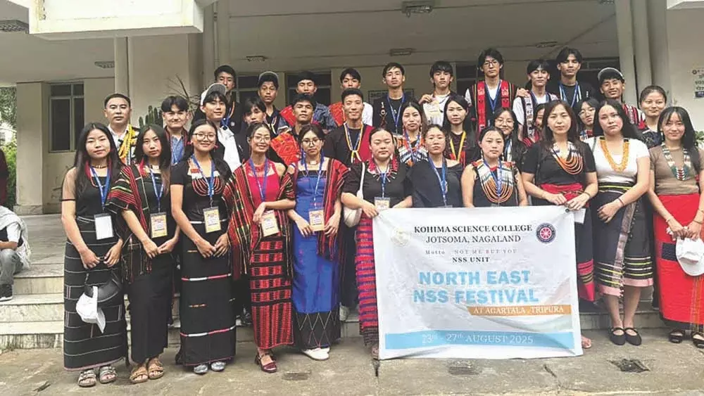 टीम Nagaland ने त्रिपुरा में उत्तर पूर्व एनएसएस महोत्सव 2025 में भाग लिया टीम Nagaland ने त्रिपुरा में उत्तर पूर्व एनएसएस महोत्सव 2025 में भाग लिया