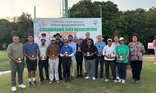 Chandigarh: ओजस्विनी ने ओपन पुटिंग गोल्फ स्पर्धा जीती Chandigarh: ओजस्विनी ने ओपन पुटिंग गोल्फ स्पर्धा जीती