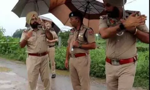 Amritsar: पुलिस मुठभेड़ के बाद लांडा का गुर्गा पकड़ा गया Amritsar: पुलिस मुठभेड़ के बाद लांडा का गुर्गा पकड़ा गया