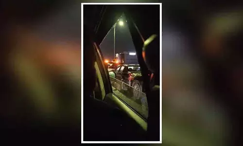 हैदराबाद में PVNR एक्सप्रेसवे पर हुई टक्कर में नौ कारें क्षतिग्रस्त हैदराबाद में PVNR एक्सप्रेसवे पर हुई टक्कर में नौ कारें क्षतिग्रस्त