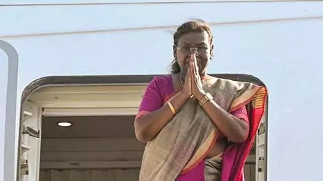 राष्ट्रपति का दौरा: हेलीपैड स्थल का निरीक्षण राष्ट्रपति का दौरा: हेलीपैड स्थल का निरीक्षण