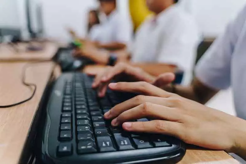 ITI दाखिलों में गड़बड़ी के चलते पंजाब ने सी-डैक को काली सूची में डाला ITI दाखिलों में गड़बड़ी के चलते पंजाब ने सी-डैक को काली सूची में डाला