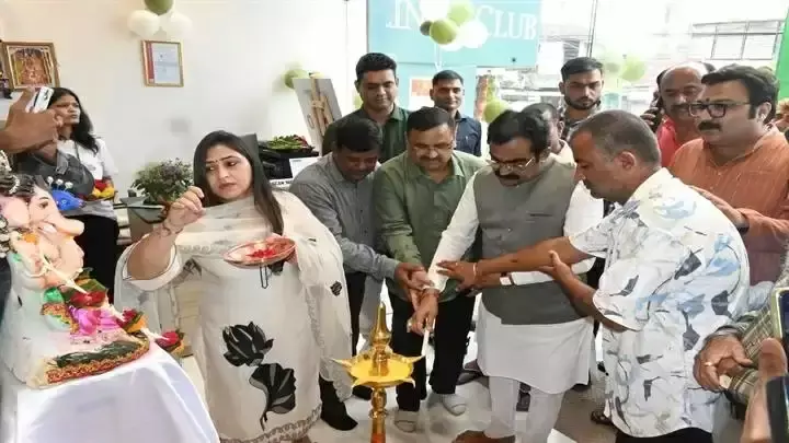 Jabalpur: उत्सवों की प्रधानता हमारी संस्कृति में: राकेश सिंह Jabalpur: उत्सवों की प्रधानता हमारी संस्कृति में: राकेश सिंह
