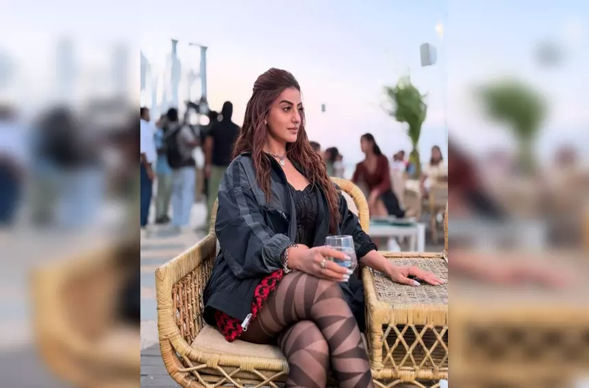 इतना स्टाइल कहां से लाती हो, ब्लैक लुक में अक्षरा सिंह को देख फैंस ने पूछे सवाल इतना स्टाइल कहां से लाती हो, ब्लैक लुक में अक्षरा सिंह को देख फैंस ने पूछे सवाल