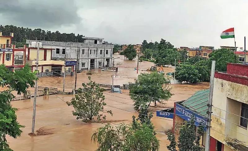 SKUAST-जम्मू में अचानक बाढ़ से भारी नुकसान, 100 करोड़ से ज्यादा का अनुमान SKUAST-जम्मू में अचानक बाढ़ से भारी नुकसान, 100 करोड़ से ज्यादा का अनुमान