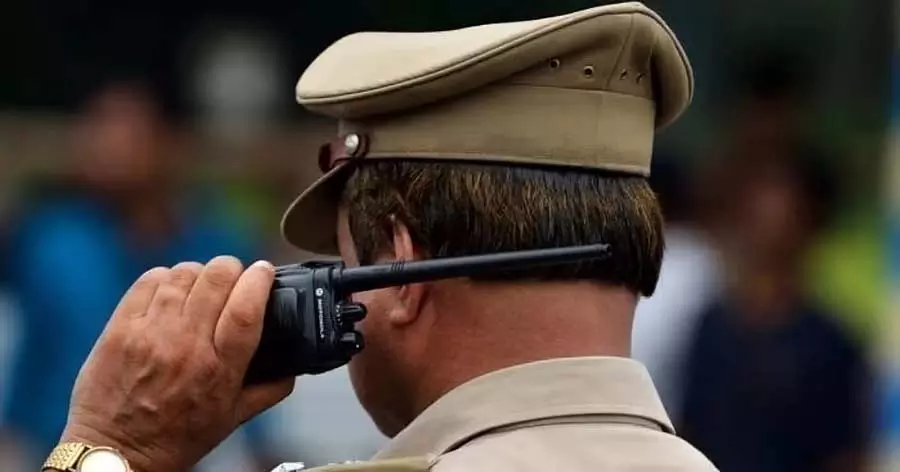 लड़की ने शौचालय में बच्चे को जन्म दिया: भाई ने किया बलात्कार, माता-पिता ने शिकायत दर्ज कराई लड़की ने शौचालय में बच्चे को जन्म दिया: भाई ने किया बलात्कार, माता-पिता ने शिकायत दर्ज कराई