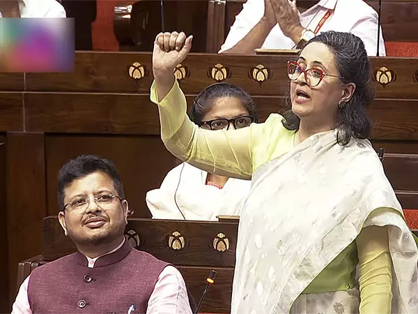 नवारो की ‘ब्राह्मण’ टिप्पणी पर सागरिका का जवाब नवारो की ‘ब्राह्मण’ टिप्पणी पर सागरिका का जवाब