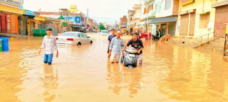 Haryana : भुना में निचले इलाके जलमग्न Haryana : भुना में निचले इलाके जलमग्न