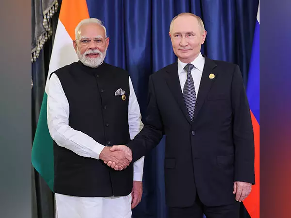 PM मोदी ने पुतिन के साथ उत्कृष्ट बैठक में यूक्रेन और द्विपक्षीय सहयोग पर चर्चा की PM मोदी ने पुतिन के साथ उत्कृष्ट बैठक में यूक्रेन और द्विपक्षीय सहयोग पर चर्चा की