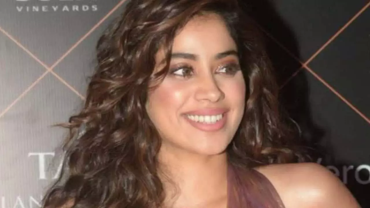 Janhvi Kapoor को जल्दी शादी और बहुत लंबे हनीमून की उम्मीद Janhvi Kapoor को जल्दी शादी और बहुत लंबे हनीमून की उम्मीद
